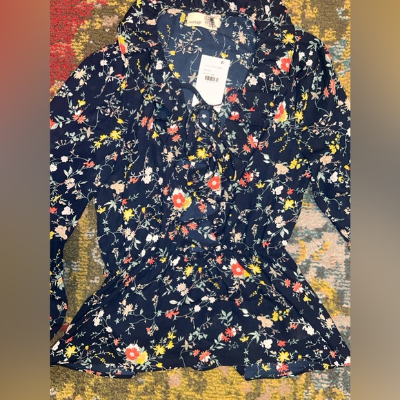 Everleigh Brand Floral Top - Picture 3 of 4